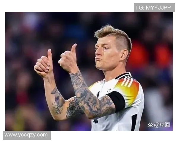 德国足球明星的逆袭之路如何挽救了国家的荣耀与希望